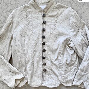 VTG Chic Cream Women's Blazer with Button Detailing